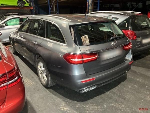 MERCEDESBENZ E 220 d Avantgarde 4Matic 9GTronic, 194 PS [AZ]