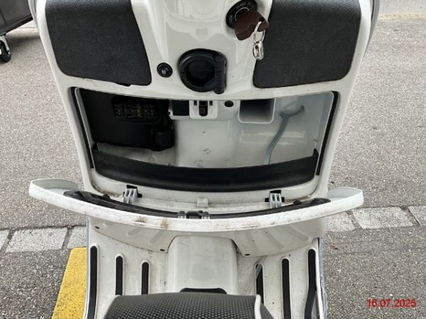 PIAGGIO Vespa GTS Super 300 i.e ABS, 21 PS [AZ]