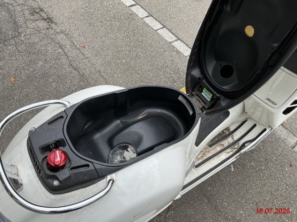 PIAGGIO Vespa GTS Super 300 i.e ABS, 21 PS [AZ]