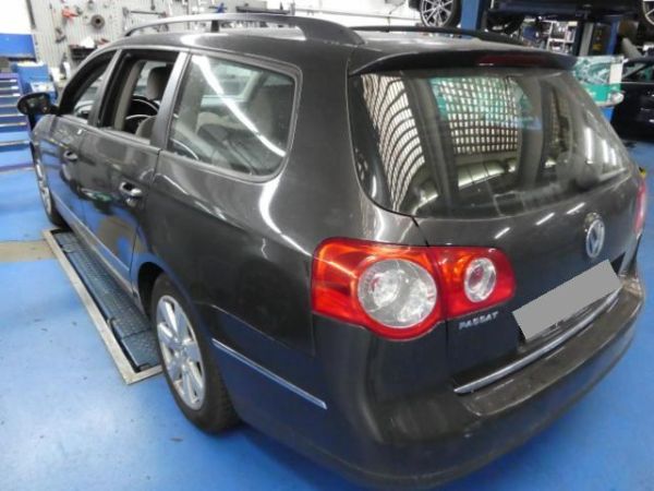 VW 2.0 TDI Sportline DSG Passat Variant [SC]