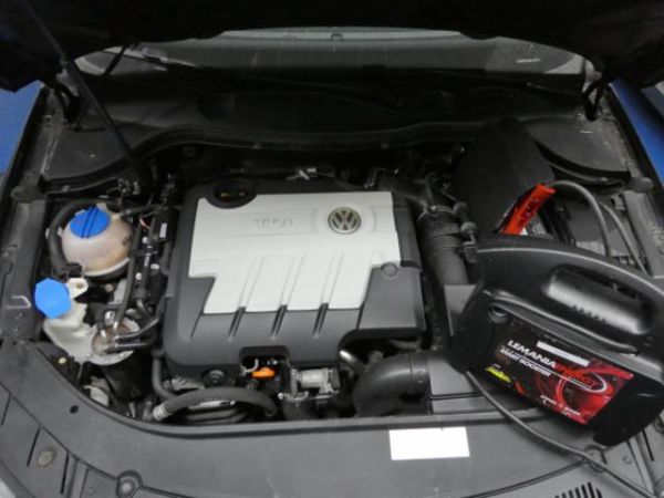 VW 2.0 TDI Sportline DSG Passat Variant [SC]