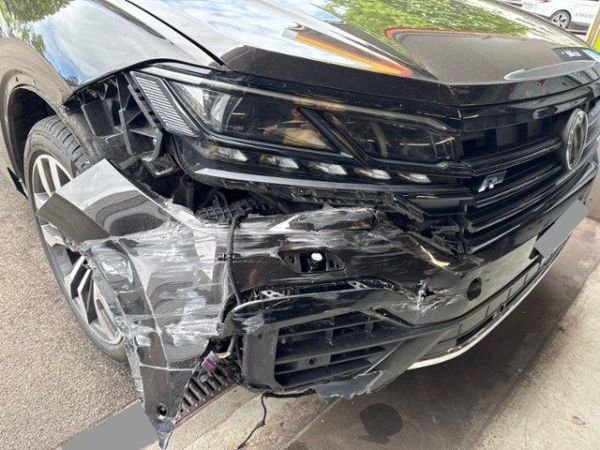 VW 3.0 V6 TSI RLine Touareg [SC]