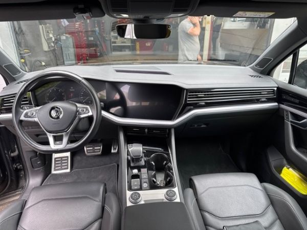 VW 3.0 V6 TSI RLine Touareg [SC]