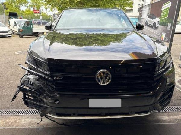VW 3.0 V6 TSI RLine Touareg [SC]