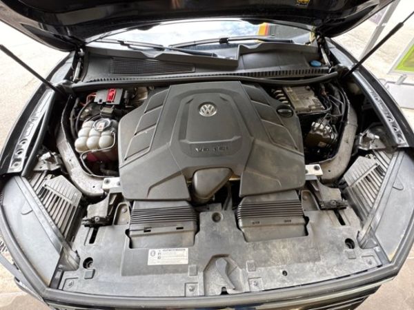 VW 3.0 V6 TSI RLine Touareg [SC]