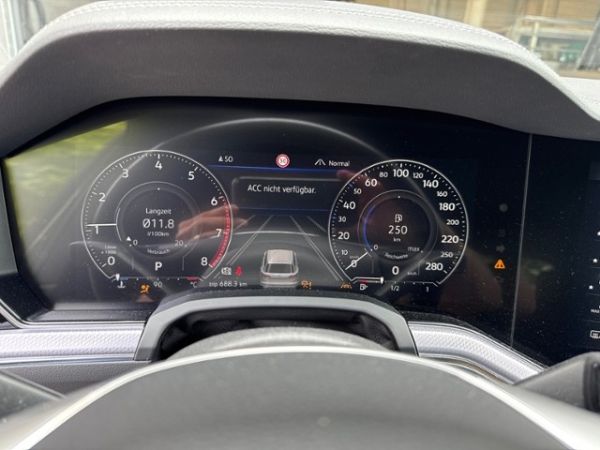 VW 3.0 V6 TSI RLine Touareg [SC]