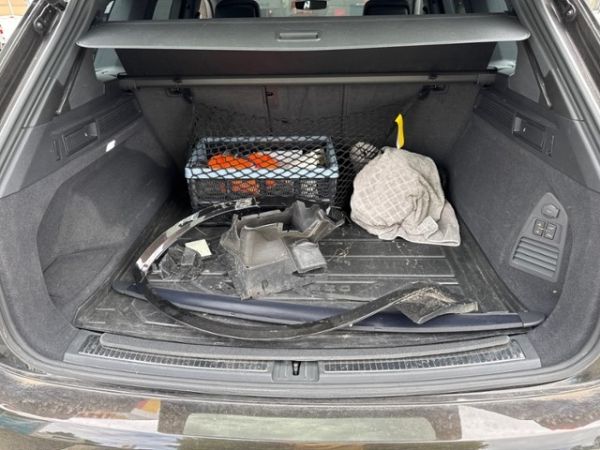 VW 3.0 V6 TSI RLine Touareg [SC]