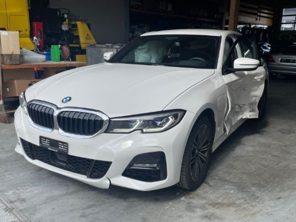 BMW 330e M Sport Baureihe 3 Lim. [SC]