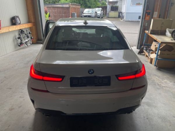 BMW 330e M Sport Baureihe 3 Lim. [SC]
