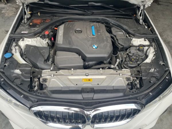 BMW 330e M Sport Baureihe 3 Lim. [SC]