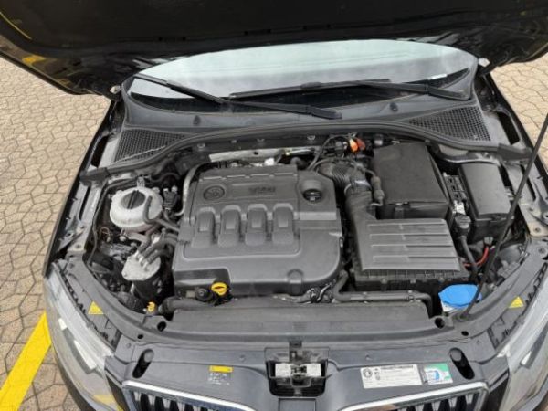 Skoda 2.0 TDI 150 Ambition DSG Octavia Combi [SC]
