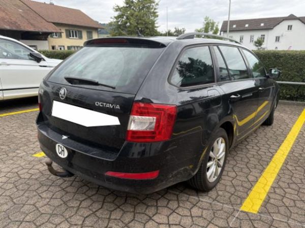 Skoda 2.0 TDI 150 Ambition DSG Octavia Combi [SC]