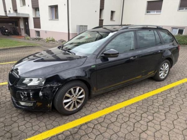 Skoda 2.0 TDI 150 Ambition DSG Octavia Combi [SC]