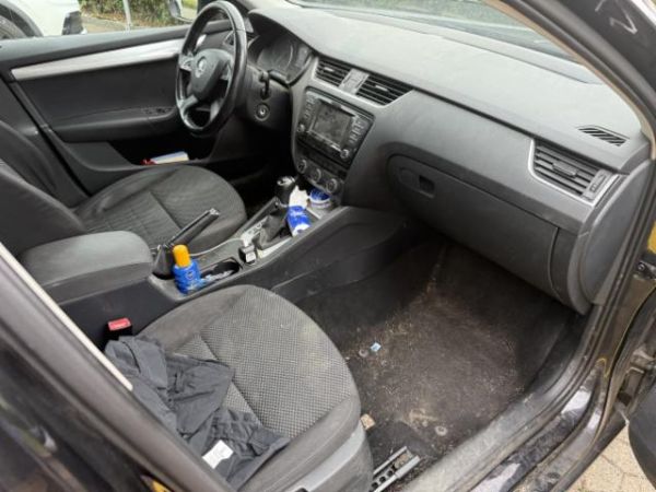 Skoda 2.0 TDI 150 Ambition DSG Octavia Combi [SC]