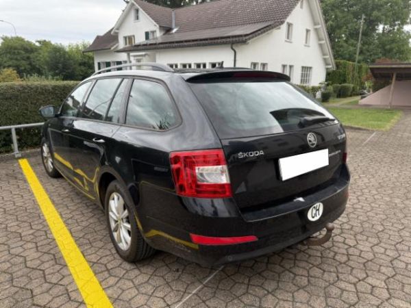 Skoda 2.0 TDI 150 Ambition DSG Octavia Combi [SC]