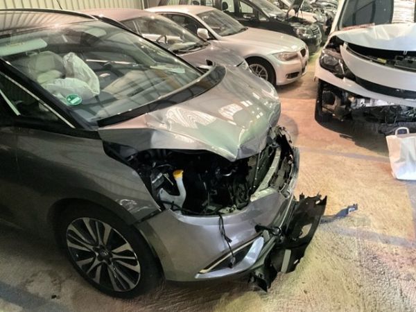 Renault 1.6 dCi Initiale Grand Scénic [SC]