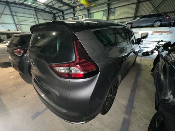 Renault 1.6 dCi Initiale Grand Scénic [SC]