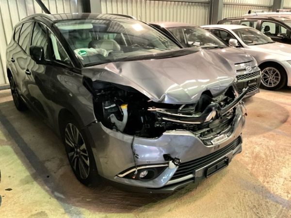 Renault 1.6 dCi Initiale Grand Scénic [SC]