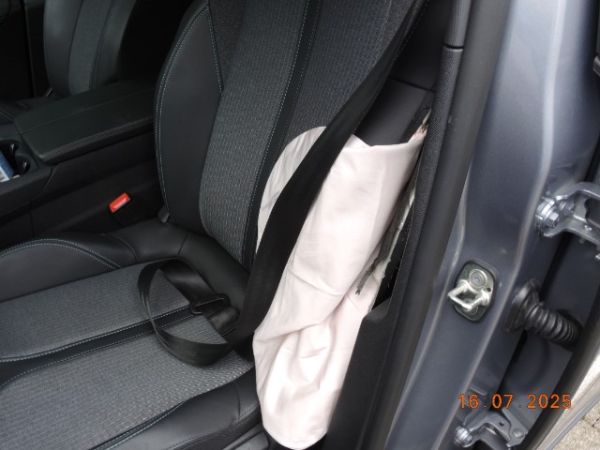 Peugeot 1.2 PT Allure Pack EAT8 3008 [SC]