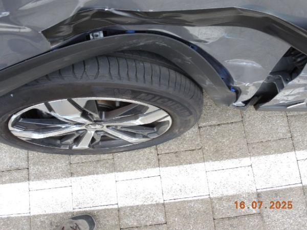 Peugeot 1.2 PT Allure Pack EAT8 3008 [SC]