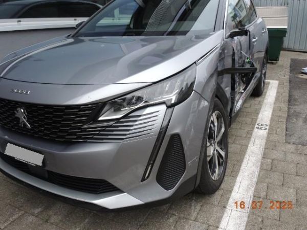Peugeot 1.2 PT Allure Pack EAT8 3008 [SC]