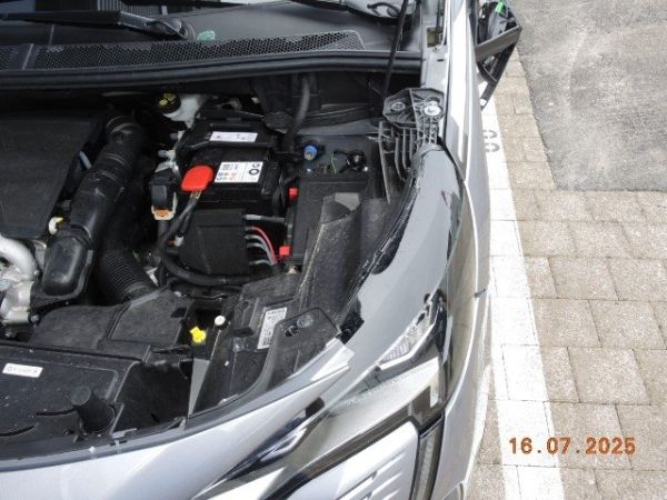 Peugeot 1.2 PT Allure Pack EAT8 3008 [SC]