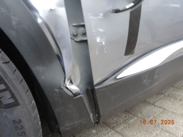 Peugeot 1.2 PT Allure Pack EAT8 3008 [SC]