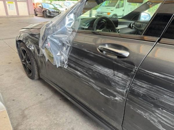 MercedesBenz C 220 d AMG Line 4matic CKlasse [SC]