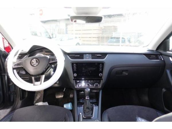 Skoda 2.0 TDI 184 4x4 DSG Octavia Scout [SC]