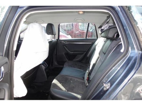 Skoda 2.0 TDI 184 4x4 DSG Octavia Scout [SC]
