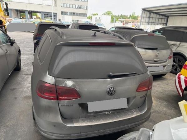 VW 2.0 TDI SCR BlueT Highl. DSG Passat Variant [SC]