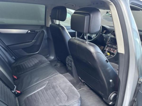 VW 2.0 TDI SCR BlueT Highl. DSG Passat Variant [SC]