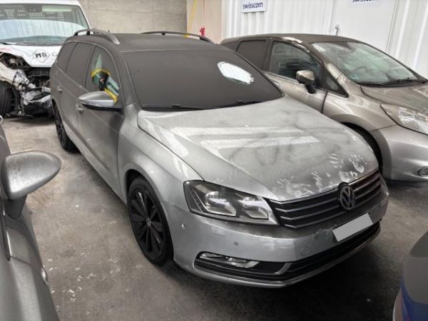 VW 2.0 TDI SCR BlueT Highl. DSG Passat Variant [SC]