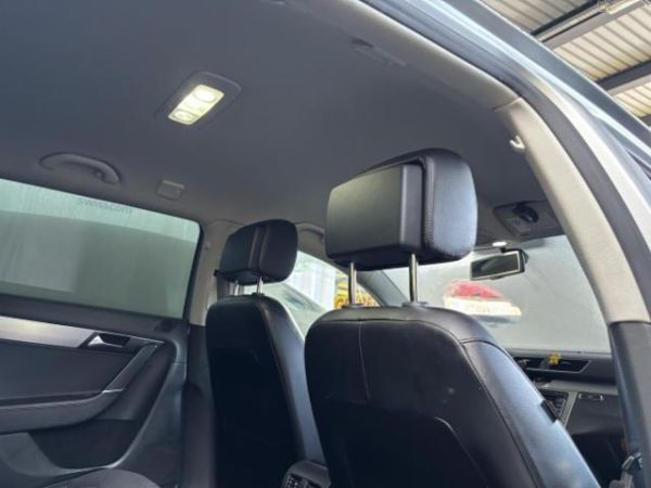 VW 2.0 TDI SCR BlueT Highl. DSG Passat Variant [SC]