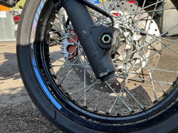 Yamaha Supermoto WR 125 X [SC]