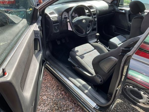 Opel 2.2i 16V Bertone Astra Coupé [SC]