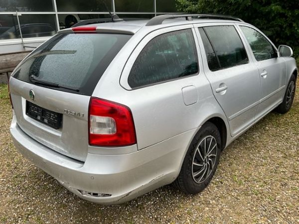 Skoda 1.6 TDI Ambition Octavia Combi [SC]