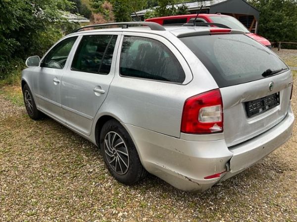 Skoda 1.6 TDI Ambition Octavia Combi [SC]