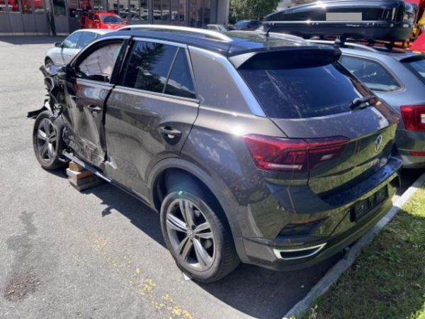 VW 1.5 TSI Sport DSG 4motion TRoc [SC]