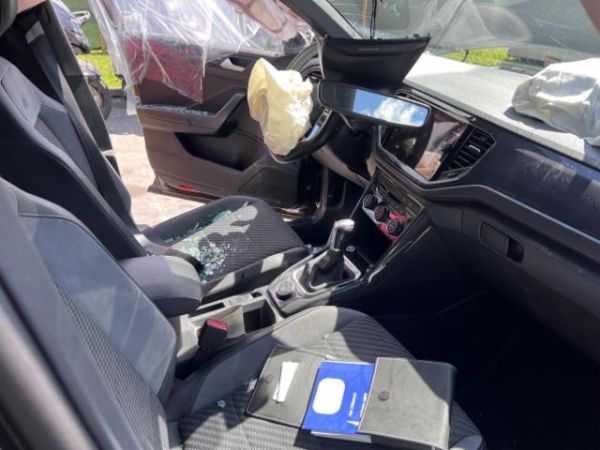 VW 1.5 TSI Sport DSG 4motion TRoc [SC]