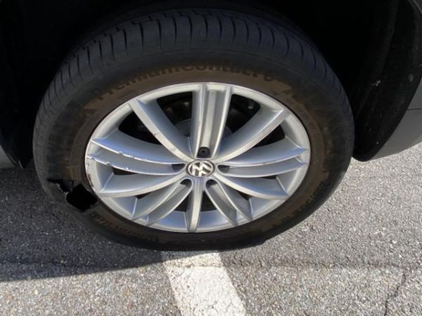VW  Tiguan 2.0 TDI [SC]