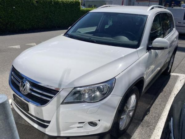 VW  Tiguan 2.0 TDI [SC]