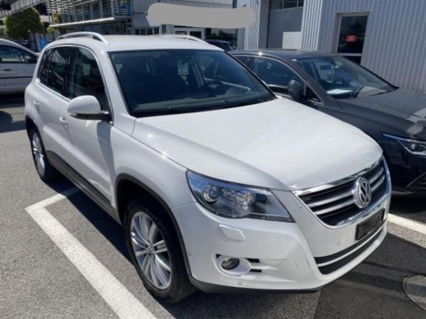 VW  Tiguan 2.0 TDI [SC]
