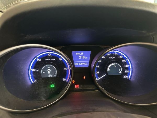 Hyundai 2.0 CRDi 184 Premium 4WD ix35 [SC]