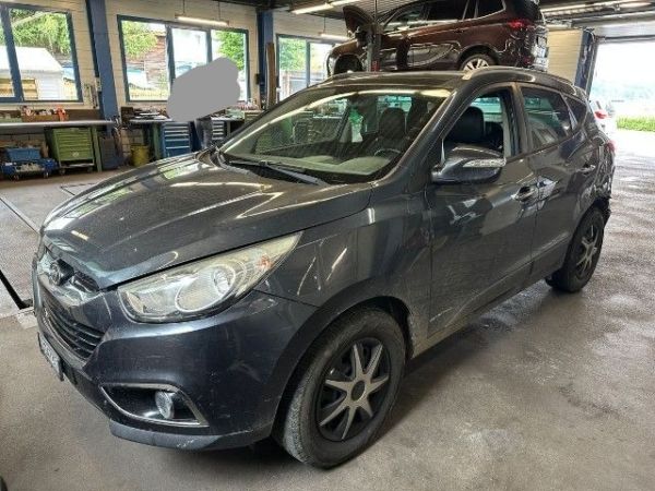 Hyundai 2.0 CRDi 184 Premium 4WD ix35 [SC]