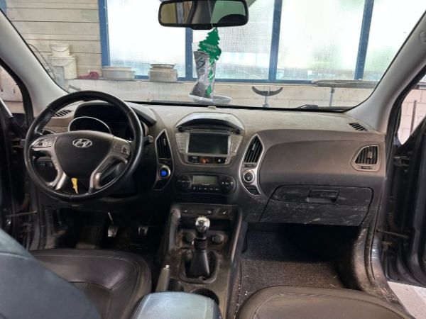 Hyundai 2.0 CRDi 184 Premium 4WD ix35 [SC]