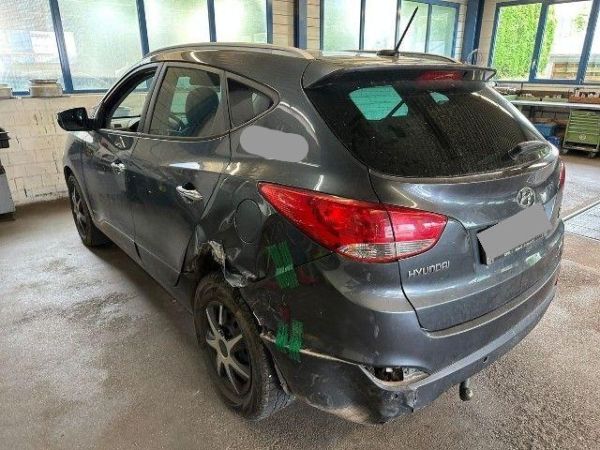 Hyundai 2.0 CRDi 184 Premium 4WD ix35 [SC]