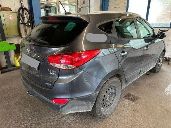 Hyundai 2.0 CRDi 184 Premium 4WD ix35 [SC]