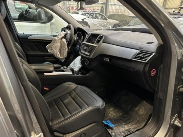 MercedesBenz ML 63 V8 AMG MKlasse W166 [SC]