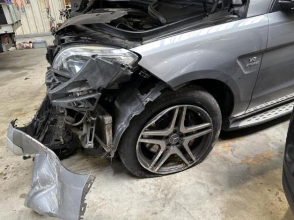 MercedesBenz ML 63 V8 AMG MKlasse W166 [SC]